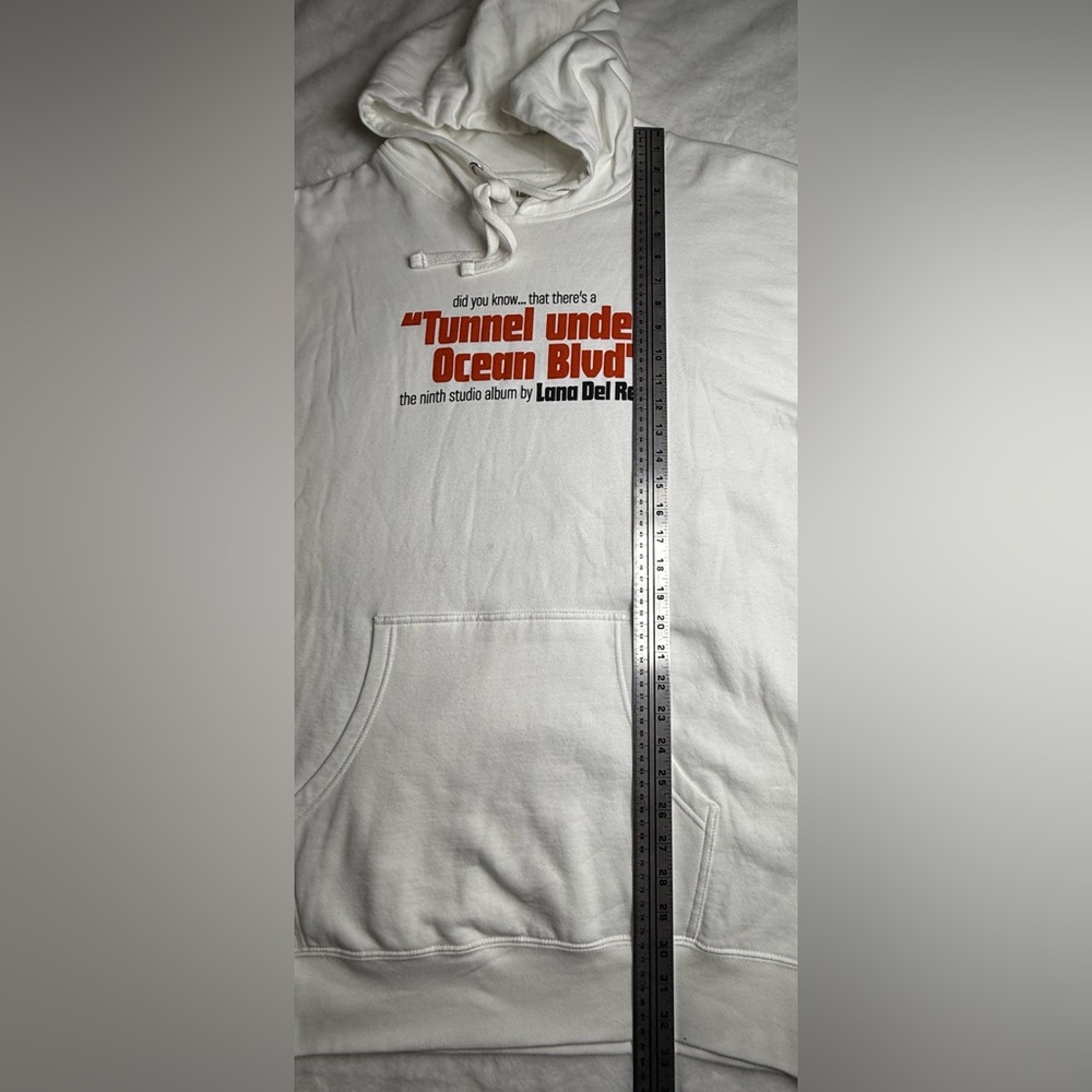 Official Lana Del Rey White 'Tunnel under Ocean Blvd' Graphic Hoodie - Picture 6 of 9